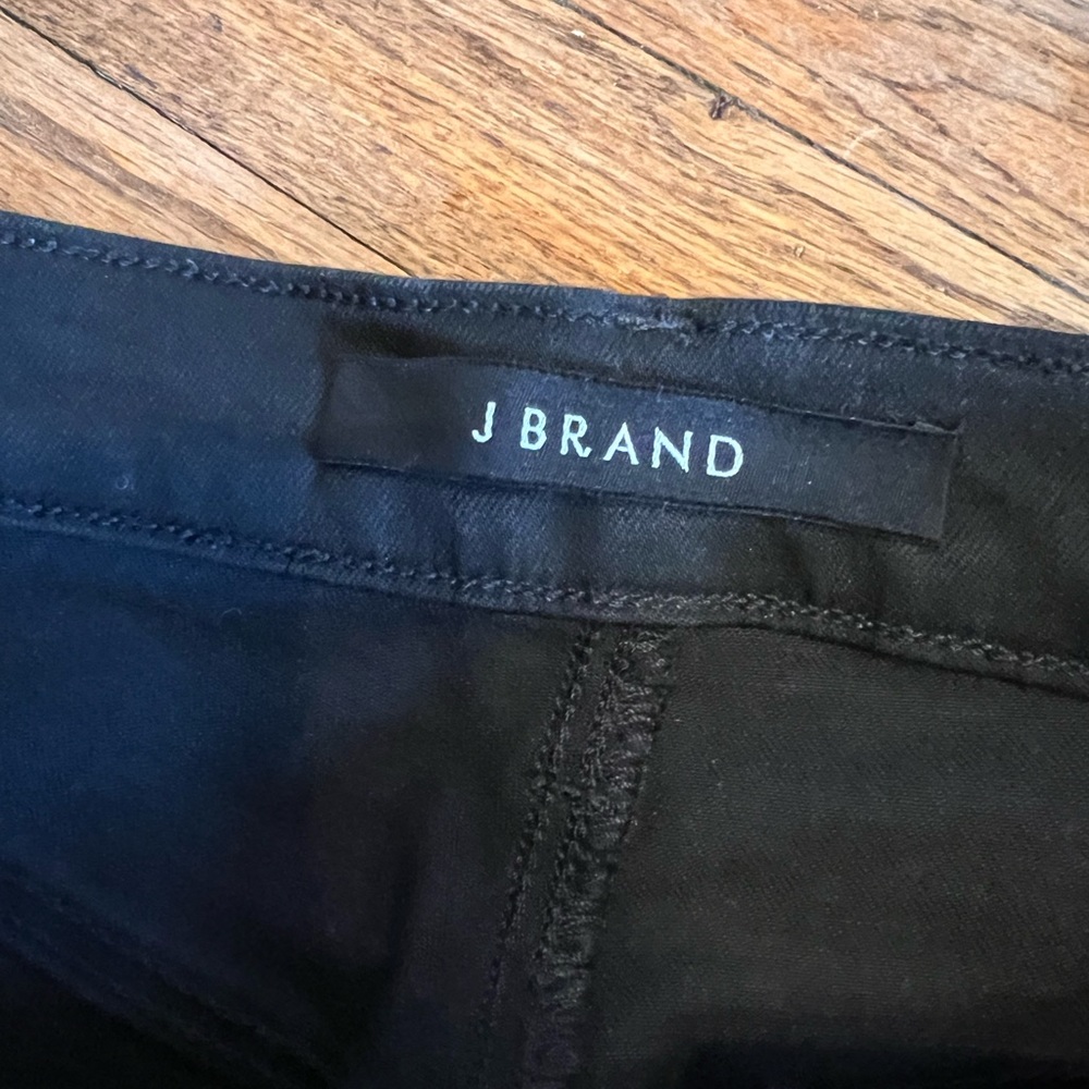 J Brand photo ready Jean with silver piping - Picture 4 of 7